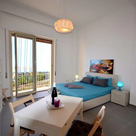 玛亚公寓 贾迪尼-纳克索斯