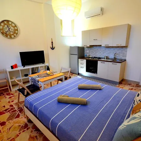 玛亚公寓 公寓 贾迪尼-纳克索斯